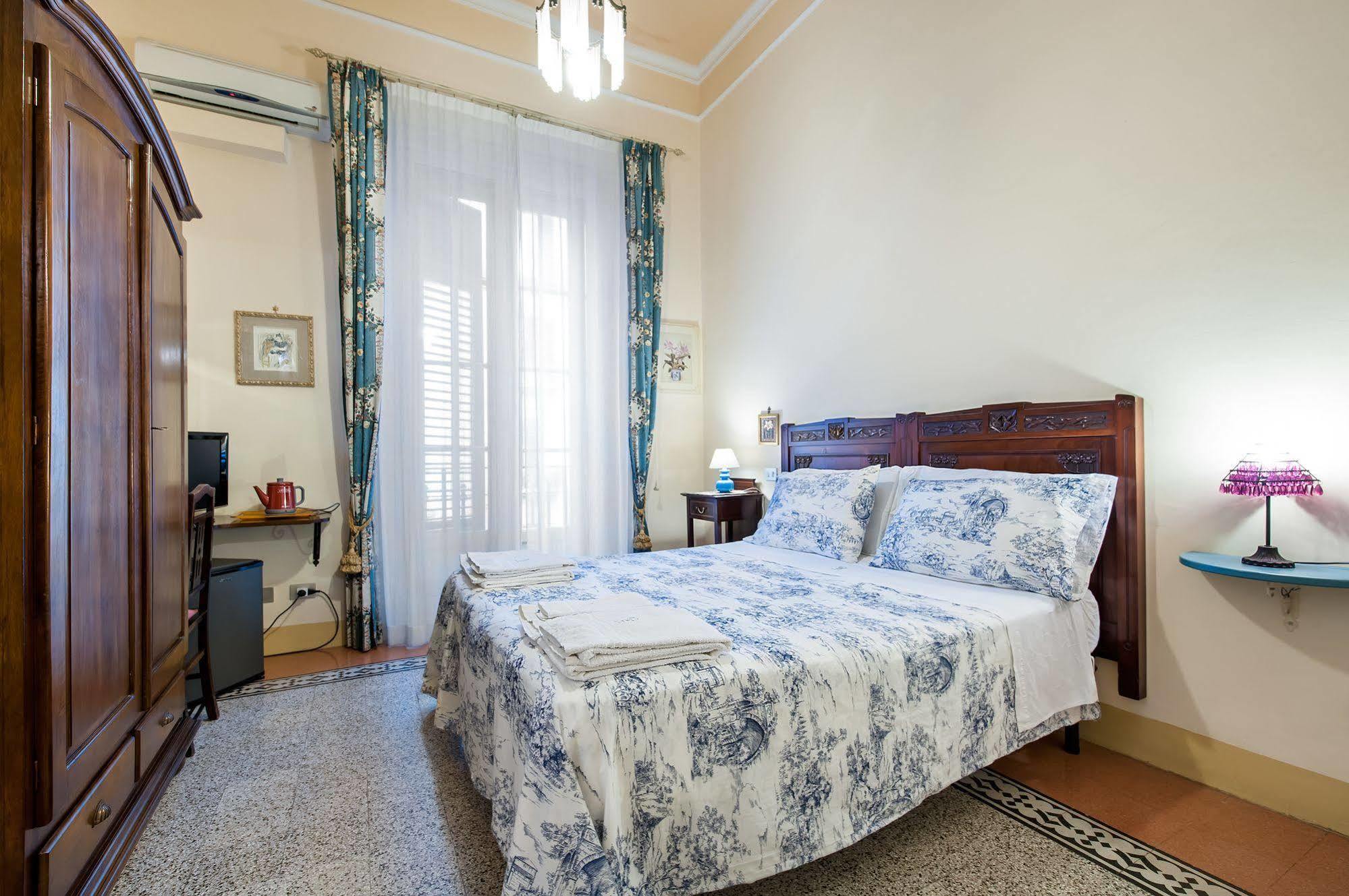 パレルモ La Casa Di Zoe - Locazioni Turistiche Bed & Breakfast エクステリア 写真